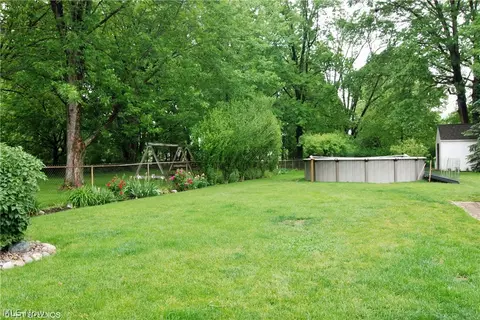 6143 Eavenson Rd, Brook Park, OH 44142 photo 6