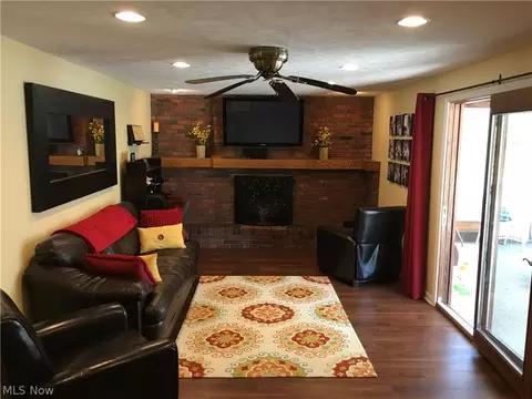 7871 E Linden Ln, Parma, OH 44130 photo 10
