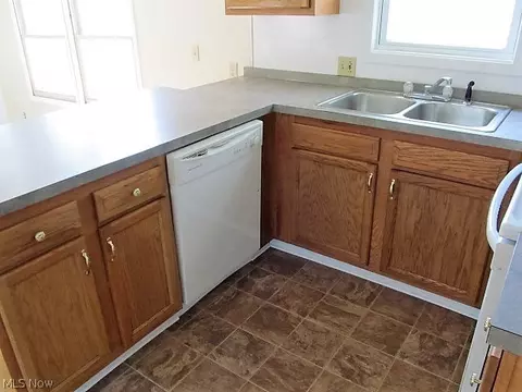6 Sunset Dr, Lagrange, OH 44050 photo 5
