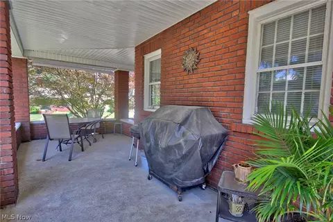 1112 Broad Ave NW, Canton, OH 44708 photo 3