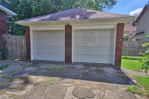 1112 Broad Ave NW, Canton, OH 44708 photo 5
