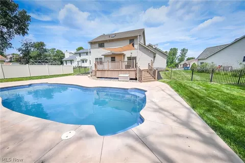 2368 Inas Dr, Copley, OH 44321 photo 2