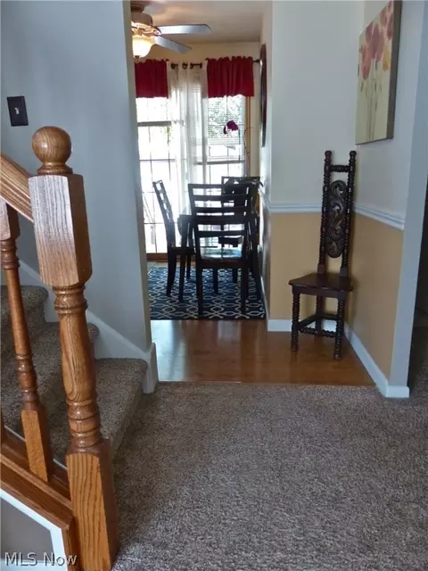 400 Beechwood Dr, Willowick, OH 44095 photo 5