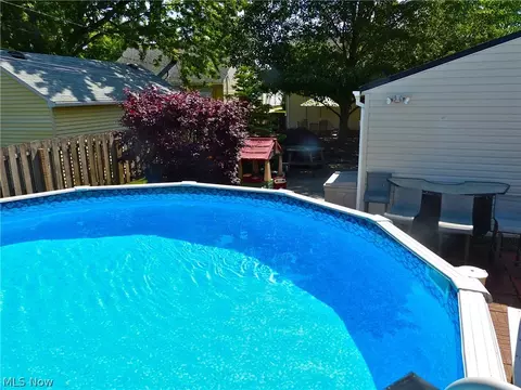 400 Beechwood Dr, Willowick, OH 44095 photo 21