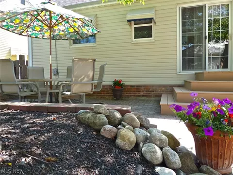 400 Beechwood Dr, Willowick, OH 44095 photo 24