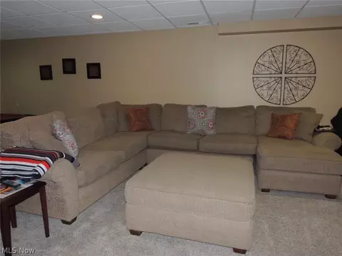 221 Pinehurst Ave, Elyria, OH 44035 photo 22
