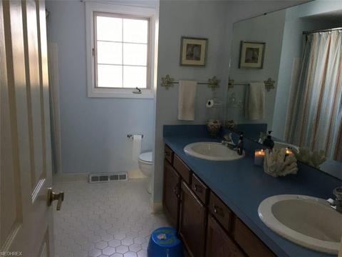 36505 Churchill Dr, Solon, OH 44139 photo 14