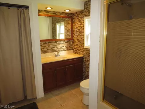 1748 Dock Rd, Madison, OH 44057 photo 4