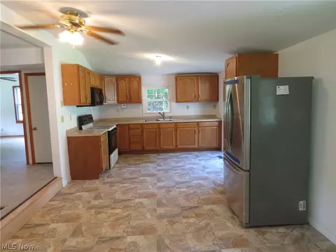 1748 Dock Rd, Madison, OH 44057 photo 2