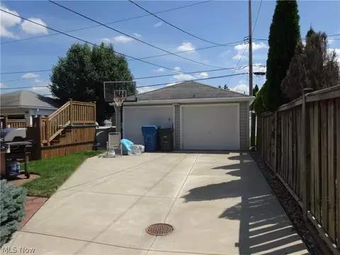 2927 Park Dr, Parma, OH 44134 photo 23