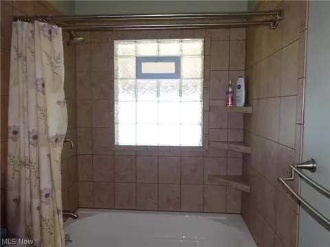 2927 Park Dr, Parma, OH 44134 photo 12