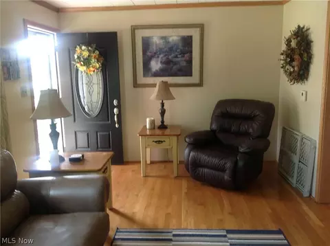 335 E Vermont Ave, Sebring, OH 44672 photo 8