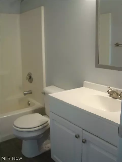 713 Black Bear Run, Lagrange, OH 44050 photo 13