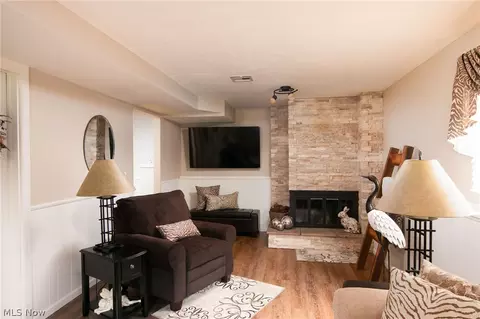 353 Stanford Ave, Elyria, OH 44035 photo 9