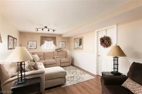 353 Stanford Ave, Elyria, OH 44035 photo 8