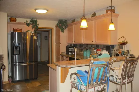 225 Kansas Ave, Elyria, OH 44035 photo 14