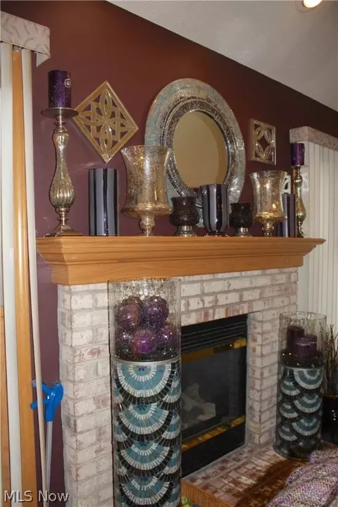 225 Kansas Ave, Elyria, OH 44035 photo 9