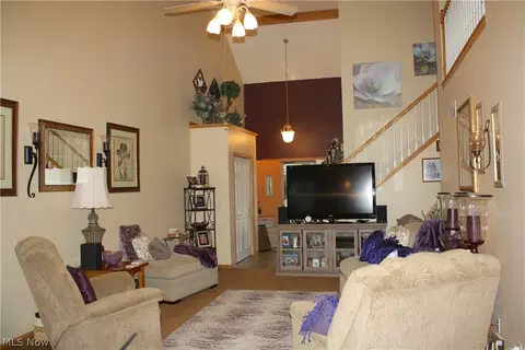 225 Kansas Ave, Elyria, OH 44035 photo 7