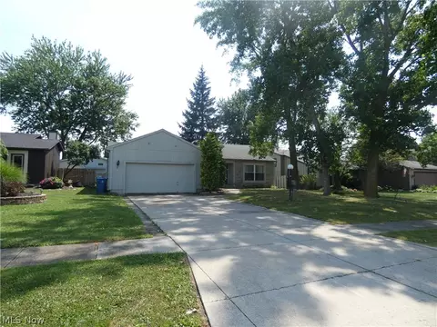4101 Ivanhoe Dr, Lorain, OH 44053 photo 1