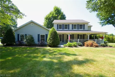 2025 Ashbrook Dr, Ashtabula, OH 44004 photo 2