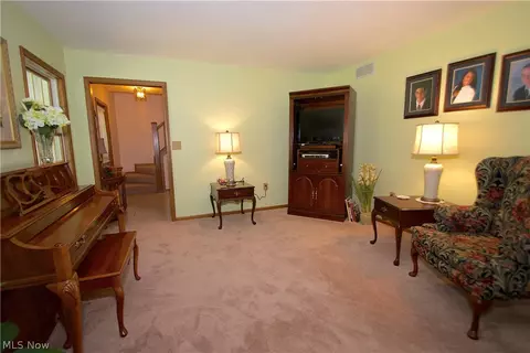 2025 Ashbrook Dr, Ashtabula, OH 44004 photo 6