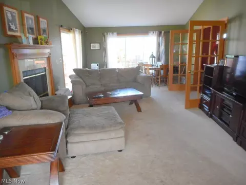 215 Hendrix Blvd, Lagrange, OH 44050 photo 4