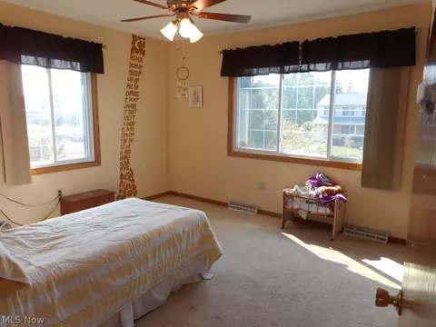 215 Hendrix Blvd, Lagrange, OH 44050 photo 13