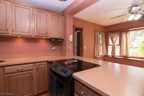 155 Ingleside Dr, Berea, OH 44017 photo 7