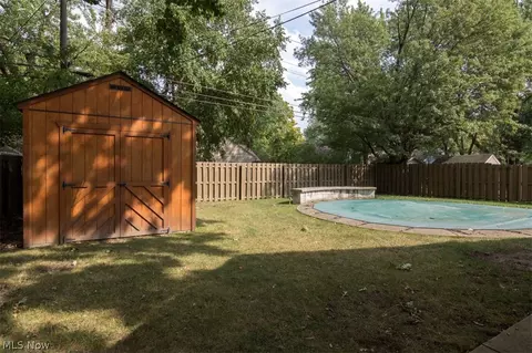 155 Ingleside Dr, Berea, OH 44017 photo 26