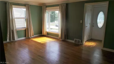 8606 Beech Ave, Brooklyn, OH 44144 photo 9
