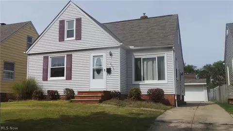 8606 Beech Ave, Brooklyn, OH 44144 photo 1