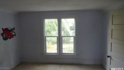 723 W 57th St, Ashtabula, OH 44004 photo 12
