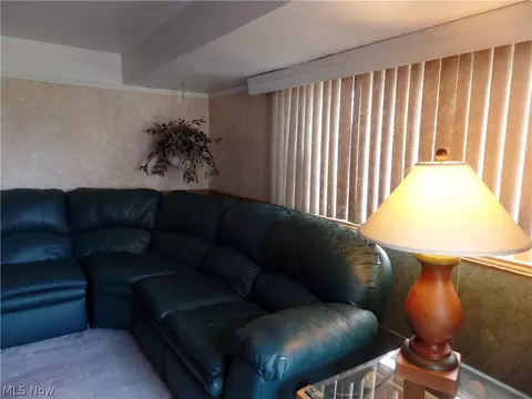 6071 Smith Rd, Brook Park, OH 44142 photo 15