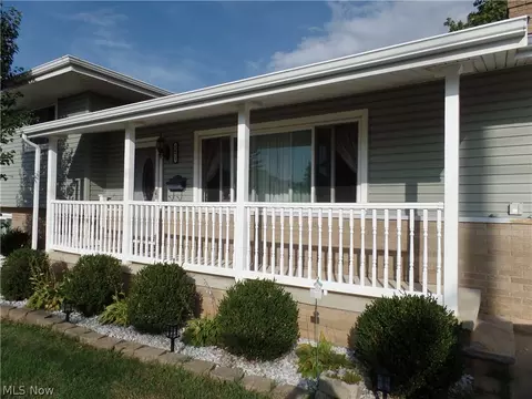 6071 Smith Rd, Brook Park, OH 44142 photo 2