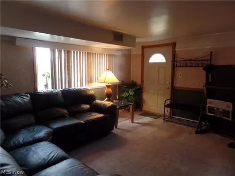 6071 Smith Rd, Brook Park, OH 44142 photo 16