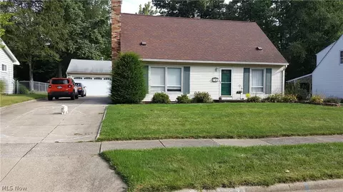 174 Pinehurst Rd, Munroe Falls, OH 44262 photo 1