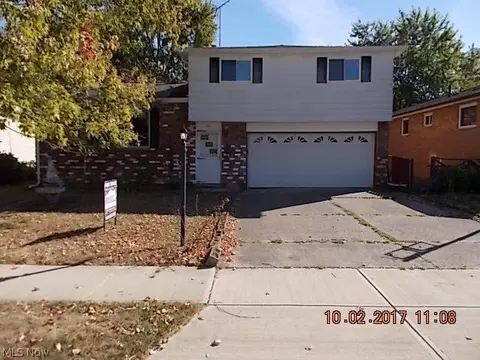 761 Edwards Dr, Berea, OH 44017 photo 1