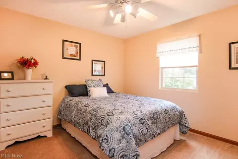 525 Hampton Dr, Elyria, OH 44035 photo 12