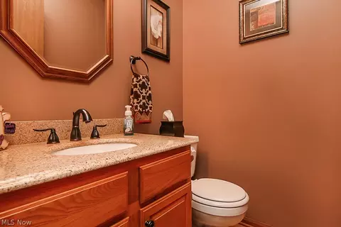 525 Hampton Dr, Elyria, OH 44035 photo 20