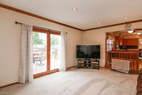 525 Hampton Dr, Elyria, OH 44035 photo 22