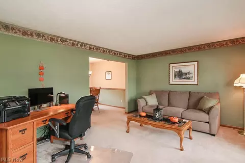 525 Hampton Dr, Elyria, OH 44035 photo 8