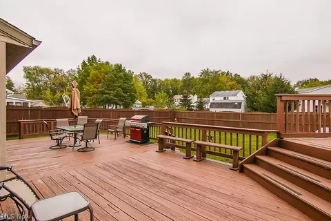 525 Hampton Dr, Elyria, OH 44035 photo 32