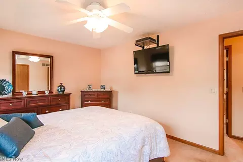 525 Hampton Dr, Elyria, OH 44035 photo 15