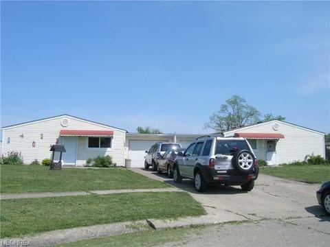 1561 E 33rd St, Lorain, OH 44055 photo 1