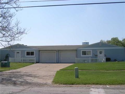 1556 E 31st St, Lorain, OH 44055 photo 1