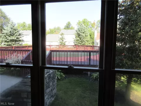 122 Ferris State Ct, Elyria, OH 44035 photo 5
