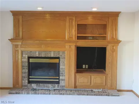 122 Ferris State Ct, Elyria, OH 44035 photo 4