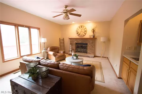 1574 Oak Tree Dr, Brunswick, OH 44212 photo 6