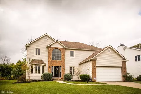 1574 Oak Tree Dr, Brunswick, OH 44212 photo 1