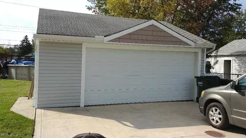 1744 Rush Rd, Wickliffe, OH 44092 photo 5